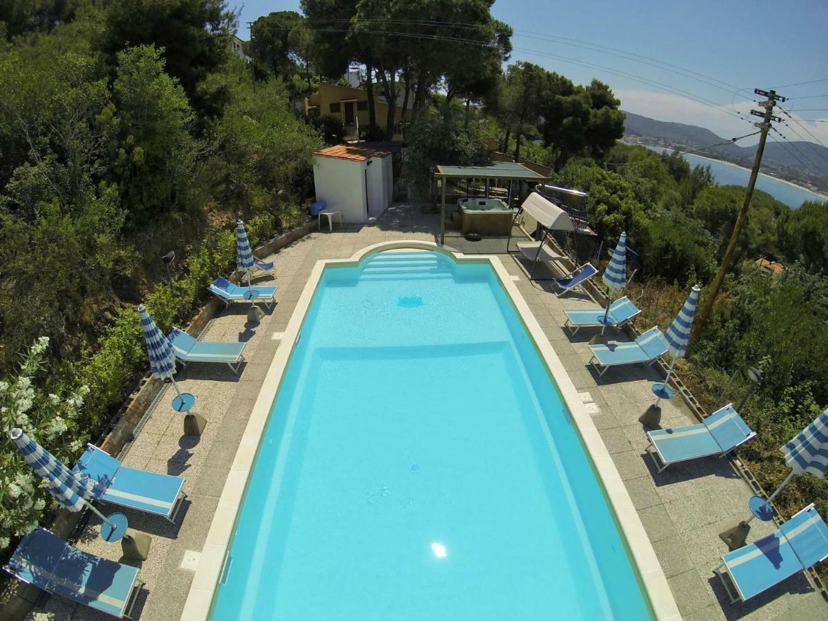 Vacanzamaredue 2 Residence Marina di Campo Bagian luar foto